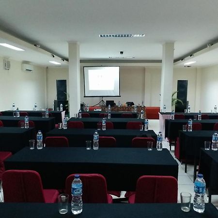 Pia Hotel Cirebon Exteriér fotografie
