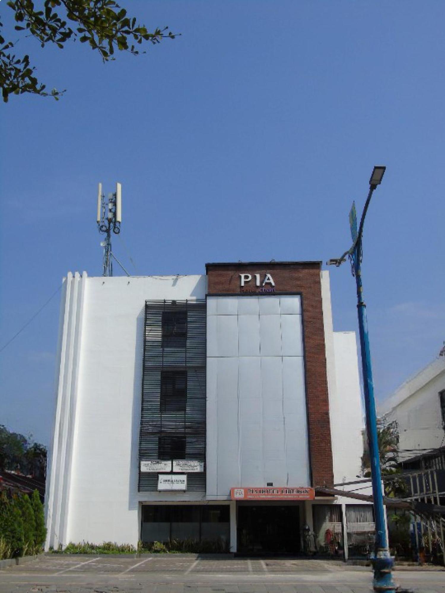 Pia Hotel Cirebon Exteriér fotografie