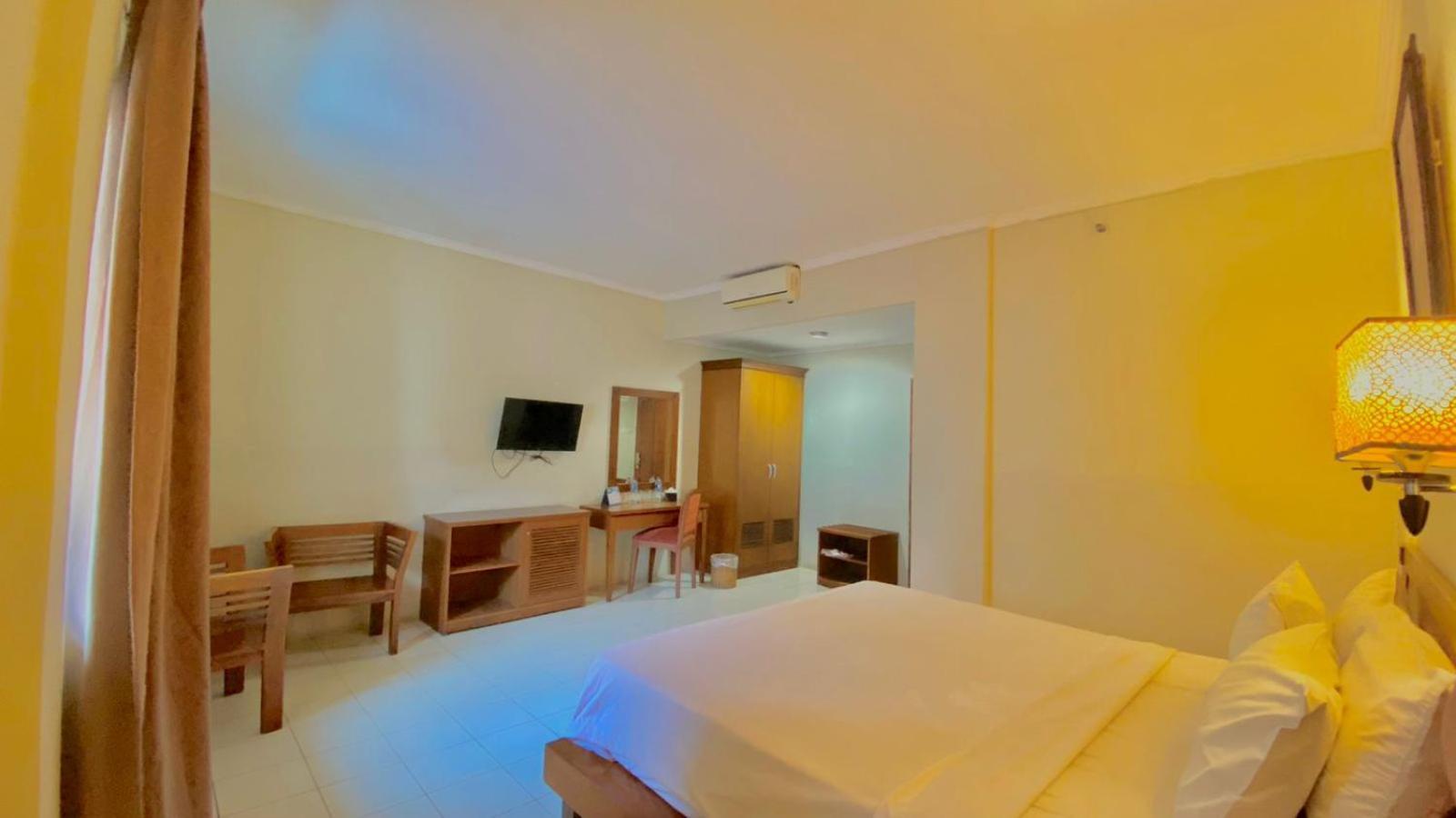 Pia Hotel Cirebon Exteriér fotografie