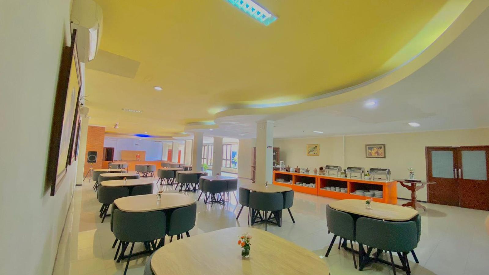 Pia Hotel Cirebon Exteriér fotografie